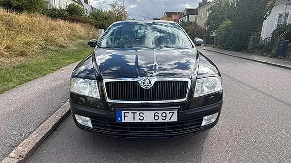Skoda Octavia 2008 photo 2