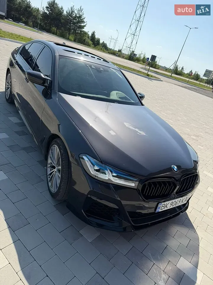 BMW 5 Series 2018 photo 2