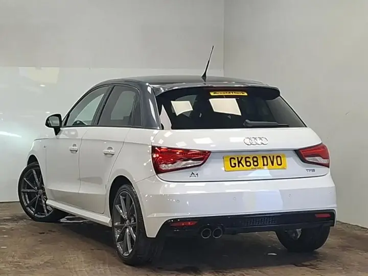 Audi A1 2018 photo 2