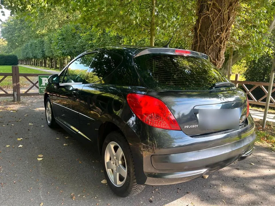 Peugeot 207