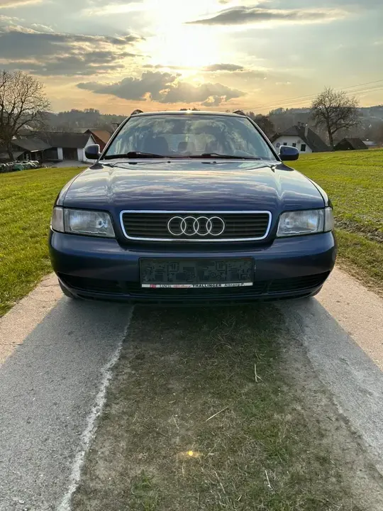 Audi A4 1997 photo 2