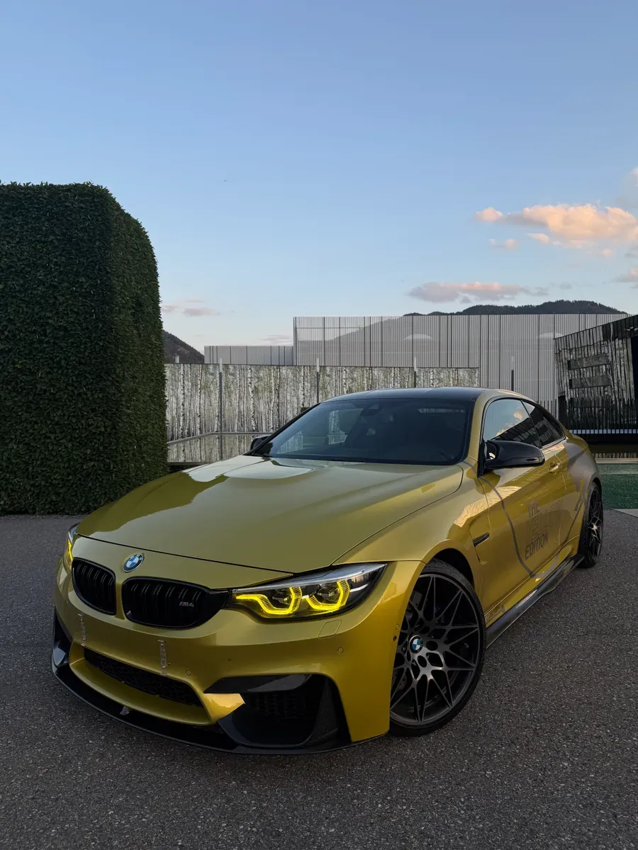 BMW M4 2017 photo 2