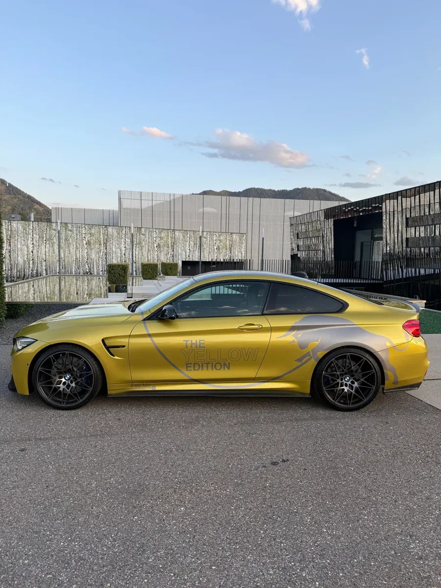 BMW M4 2017 photo 3