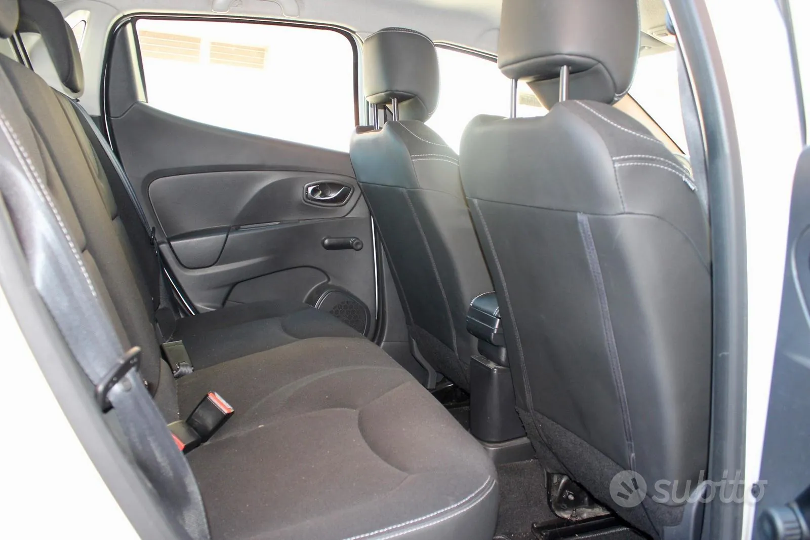 Renault Clio 2015 photo 5