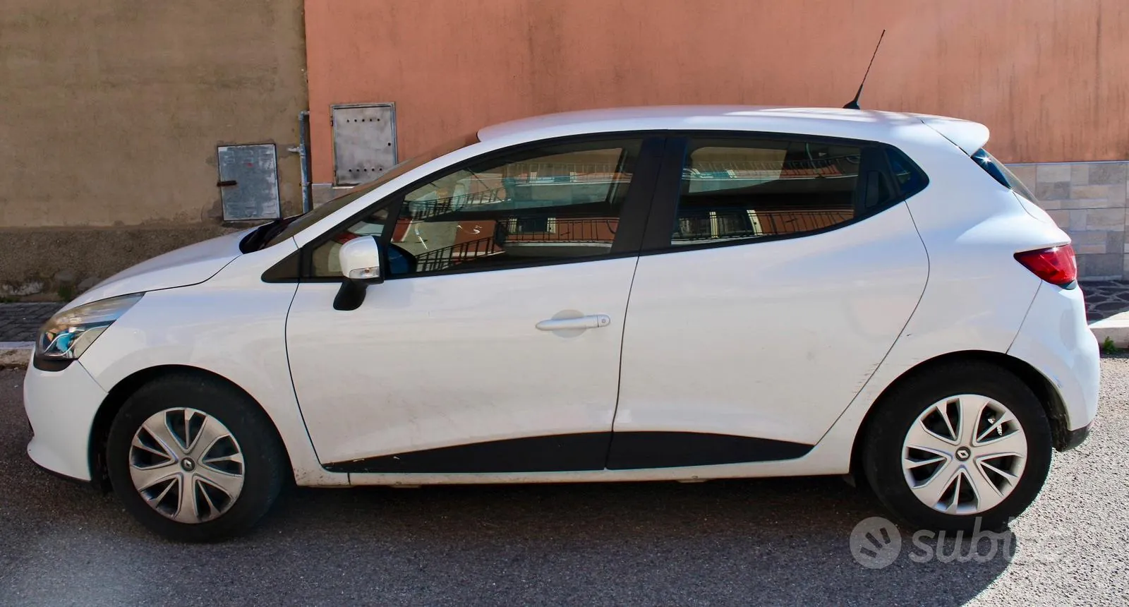 Renault Clio 2015 photo 3