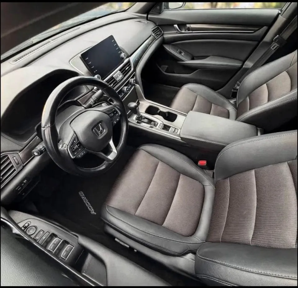 Honda Accord 2018 photo 3