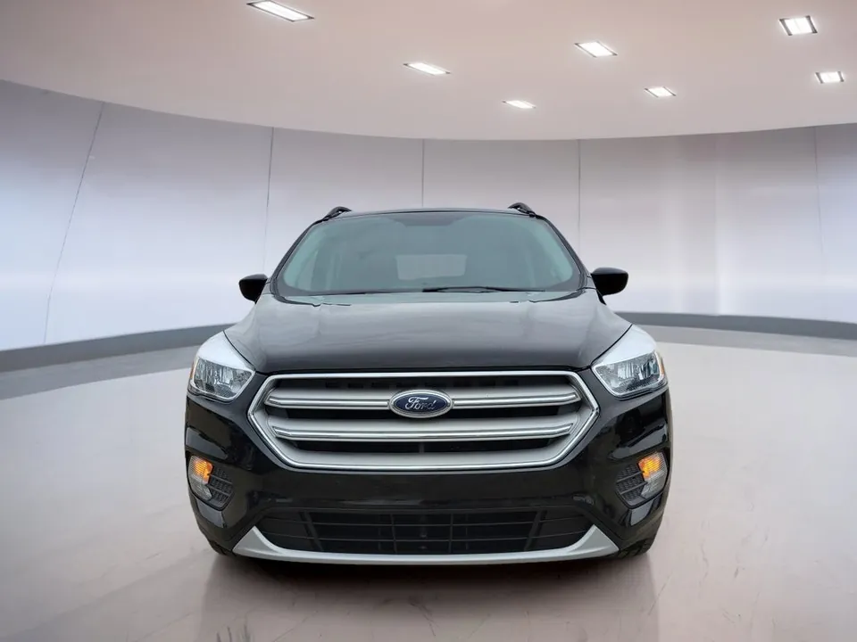 Ford Escape 2018 photo 2