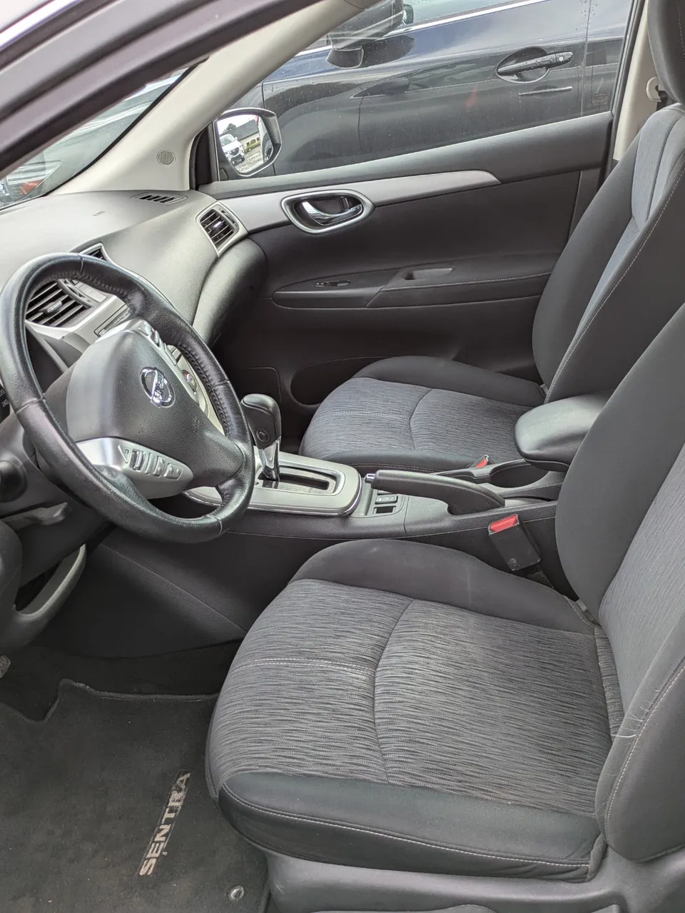 Nissan Sentra 2014 photo 4