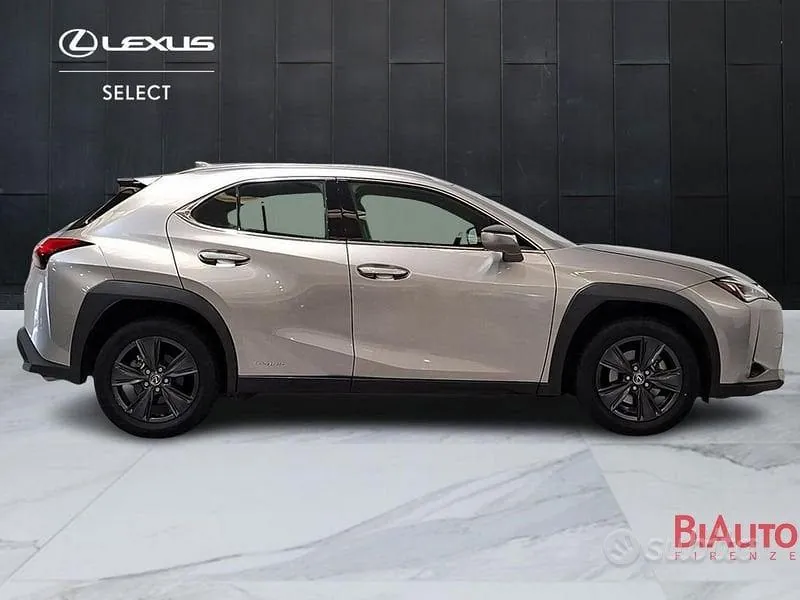Lexus Ux 2022 photo 4