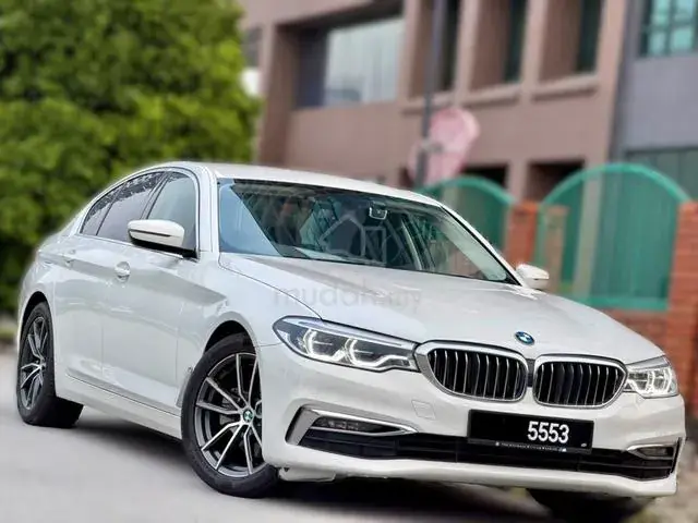 BMW 520I