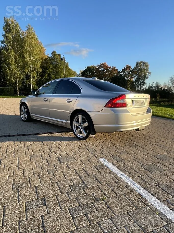 Volvo S80