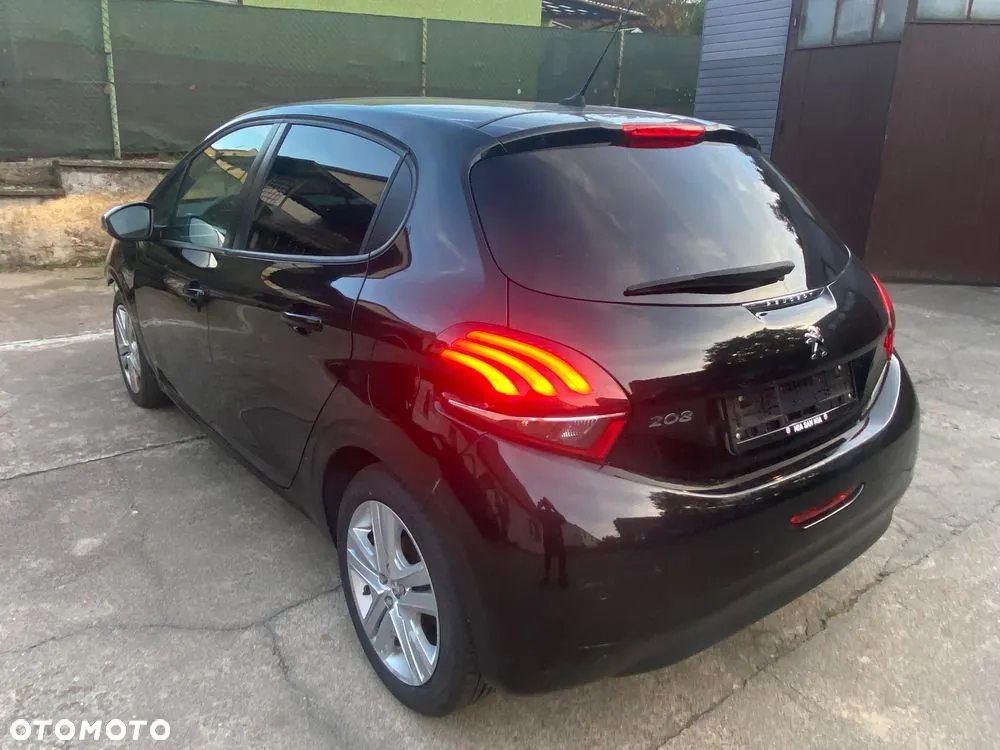 Peugeot 208 2019 photo 5