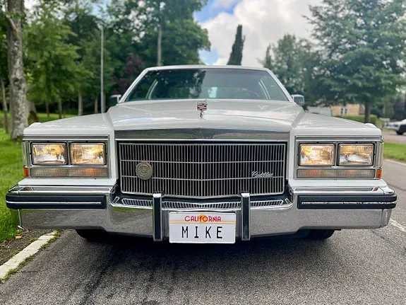 Cadillac Coupé Deville 1983 photo 2