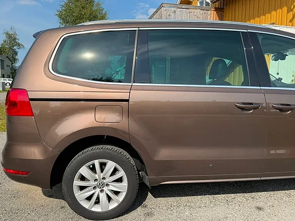 Volkswagen Sharan 2012 photo 5