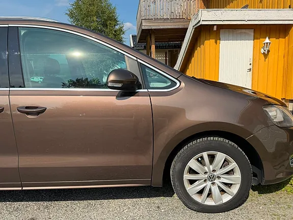 Volkswagen Sharan 2012 photo 4