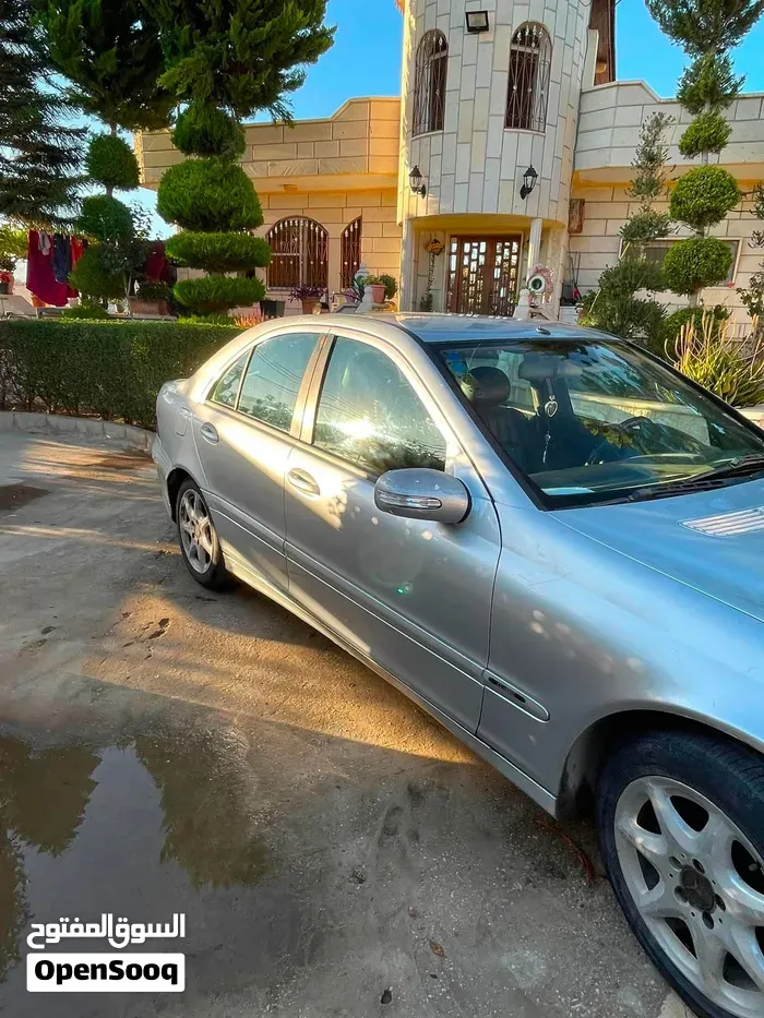 Mercedes-Benz C-Class 2006 photo 4