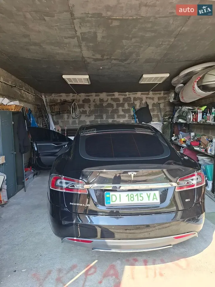 Tesla Model S 2014 photo 2
