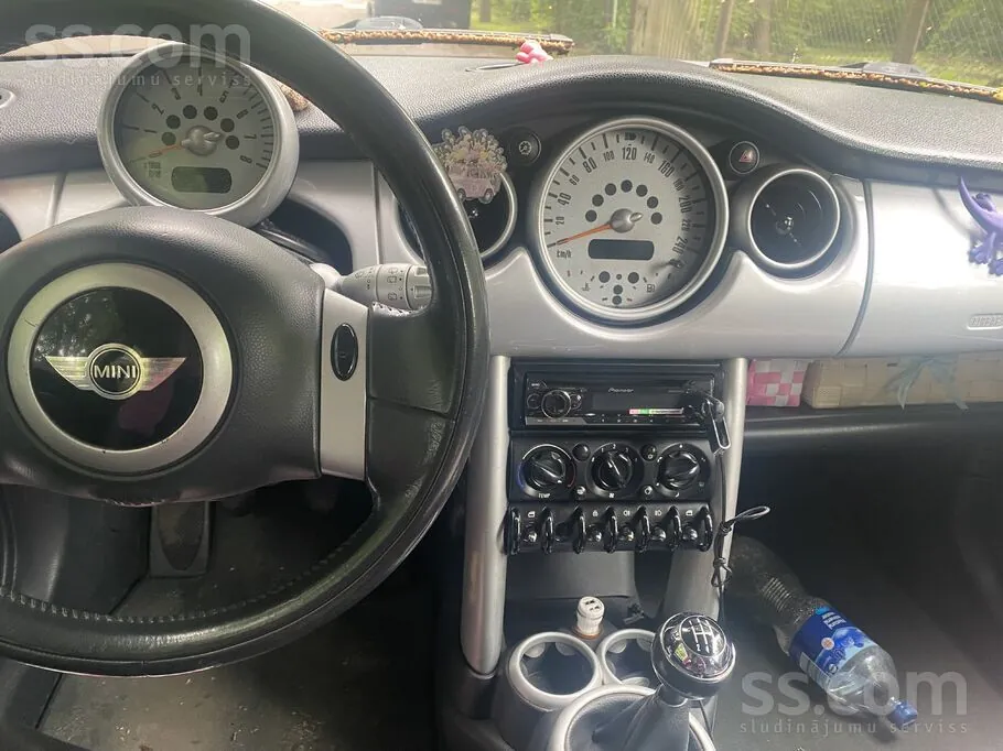 Mini One 2002 photo 4