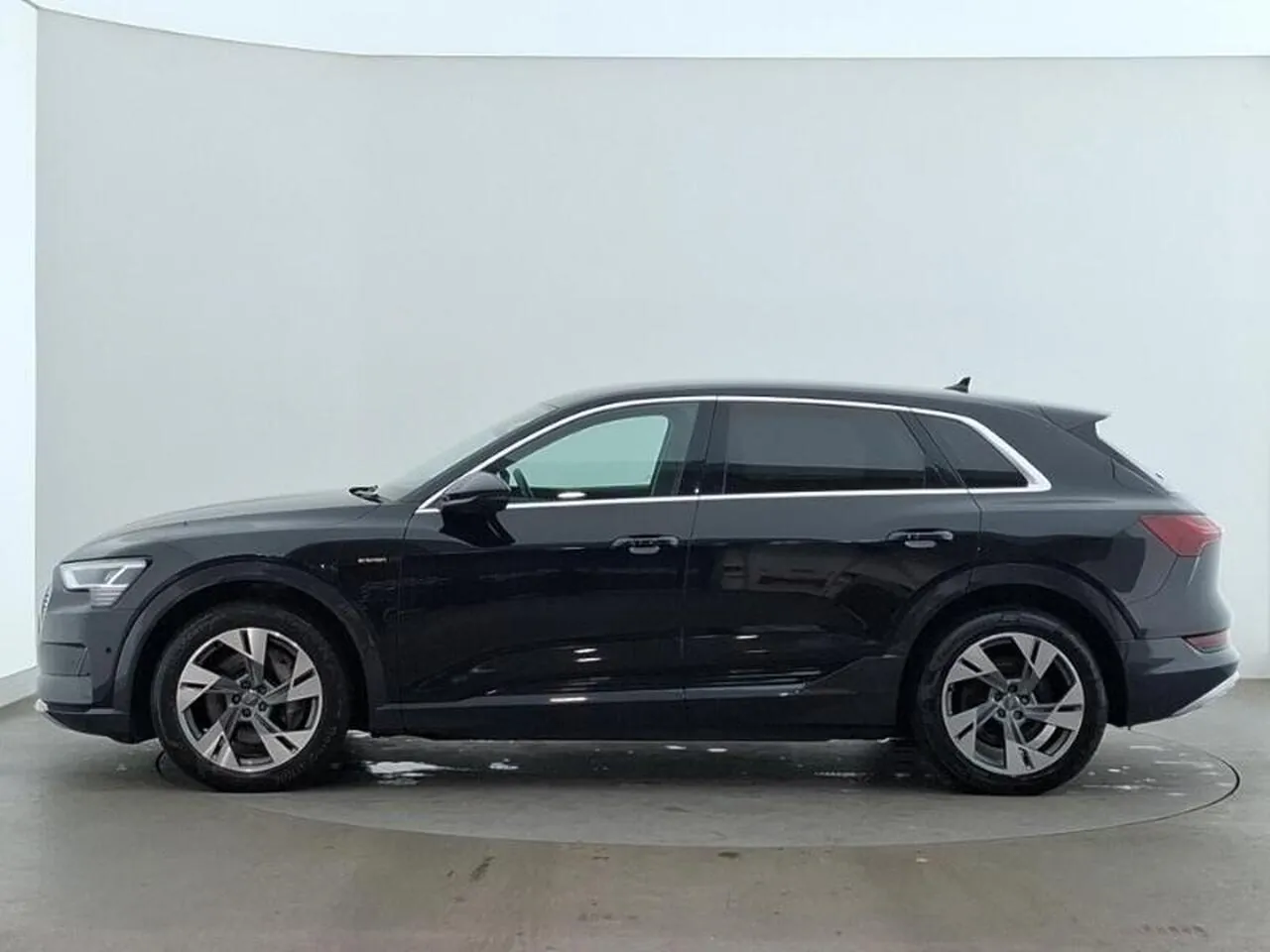 Audi E-Tron 2020 photo 4