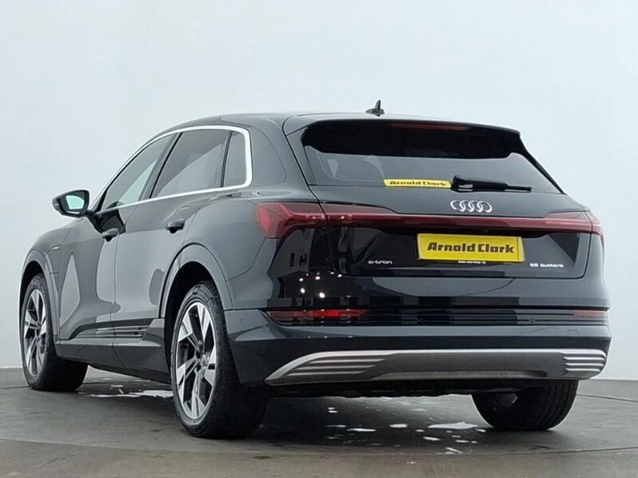 Audi E-Tron 2020 photo 2