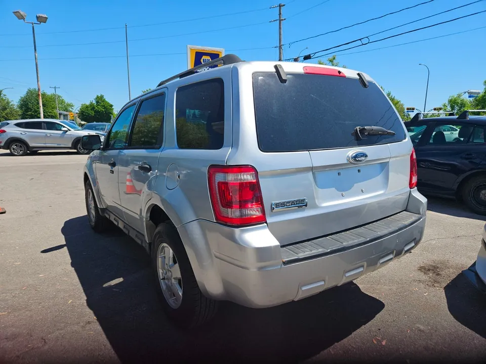 Ford Escape 2011 photo 3