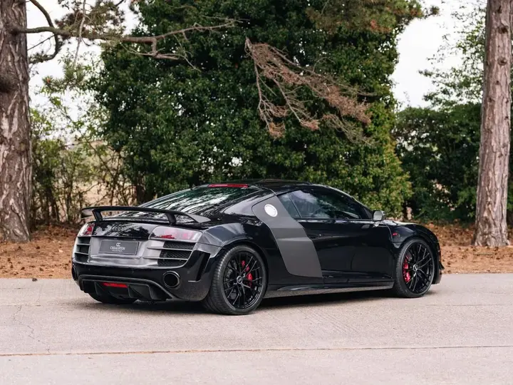 Audi R8 2011 photo 3