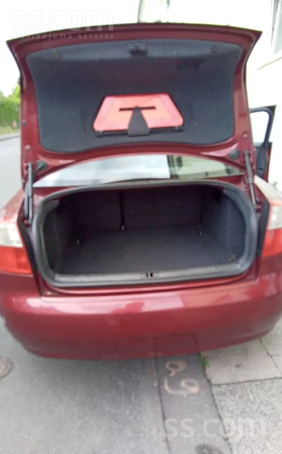 Audi A4 2004 photo 4