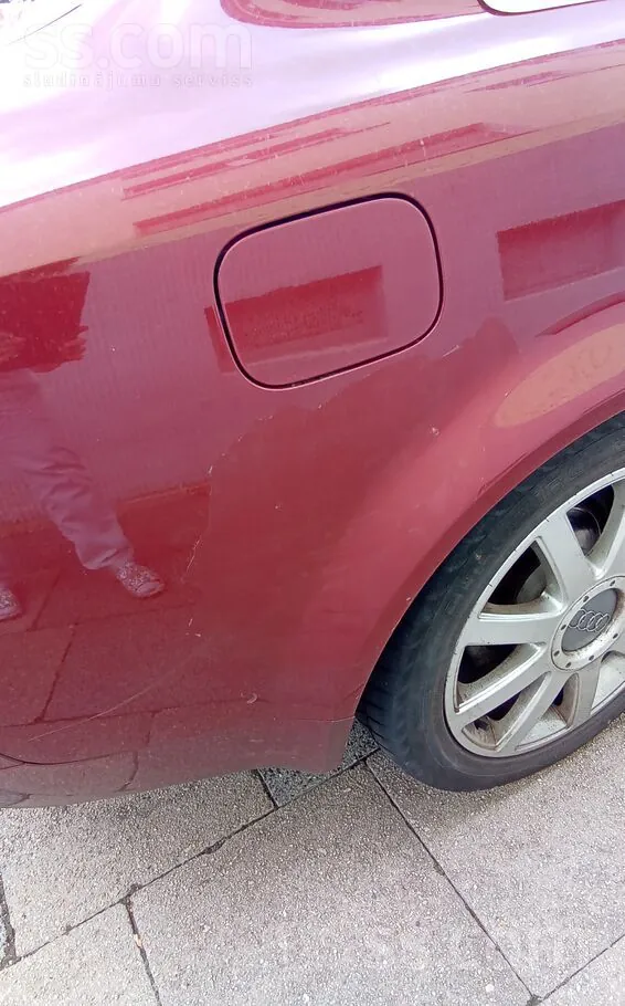 Audi A4 2004 photo 2