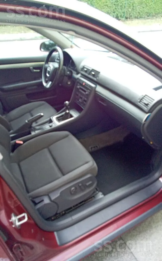 Audi A4 2004 photo 5