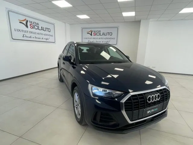 Audi Q3 2019 photo 2