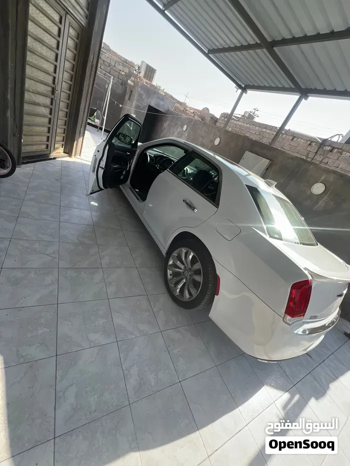 Chrysler 300 2018 photo 3