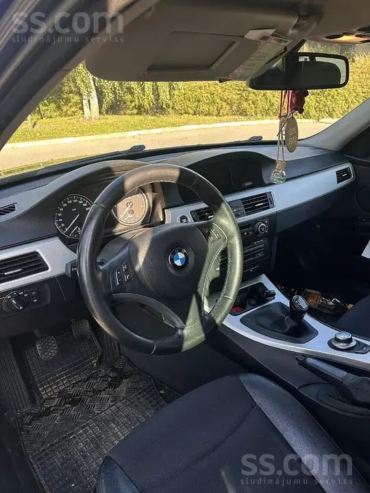 BMW 320 2007 photo 4