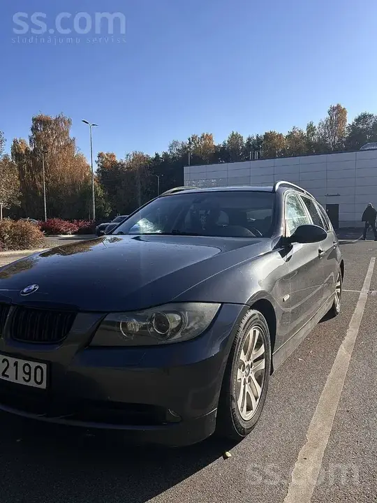 BMW 320