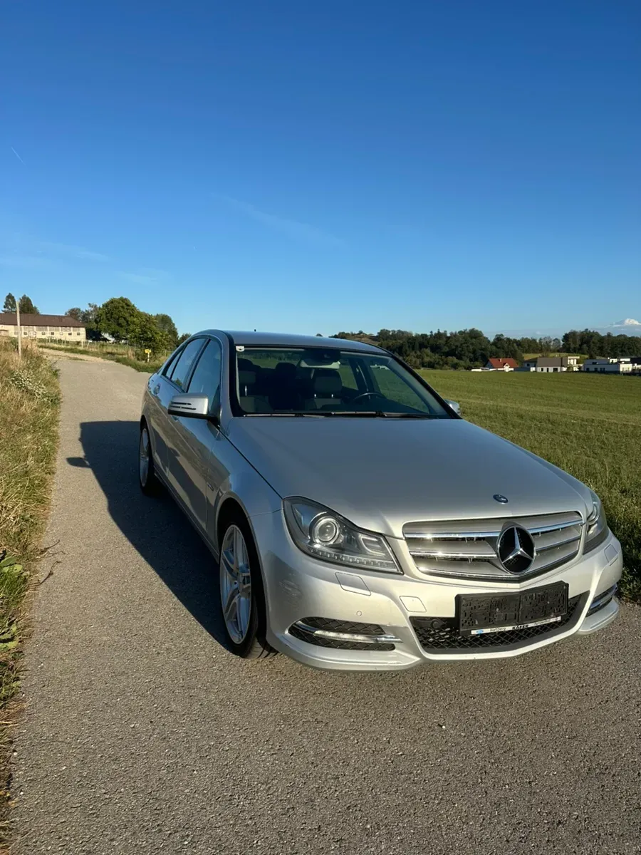 Mercedes-Benz C-Class 2011 photo 3