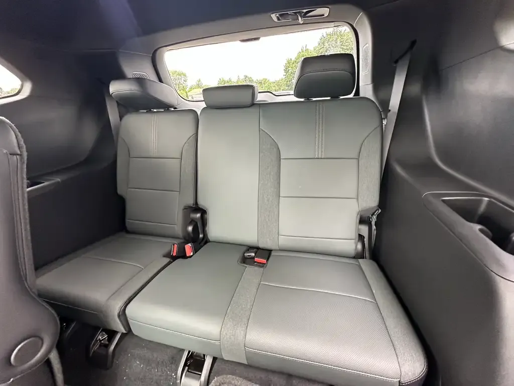 GMC Acadia 2026 photo 5