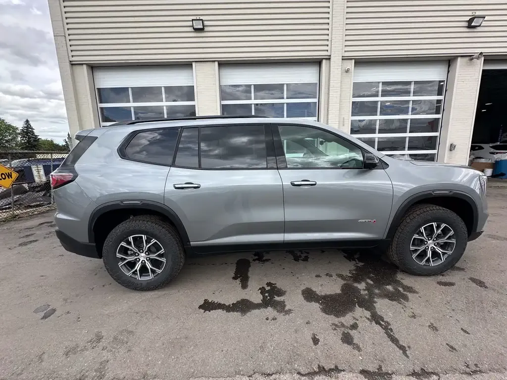 GMC Acadia 2026 photo 4