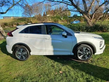 Mitsubishi Eclipse Cross 2024 photo 3