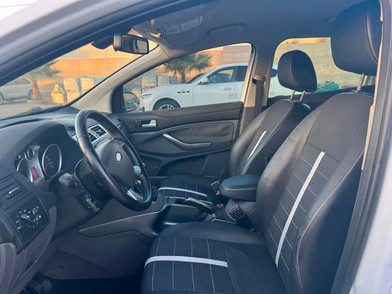 Ford Kuga 2011 photo 5