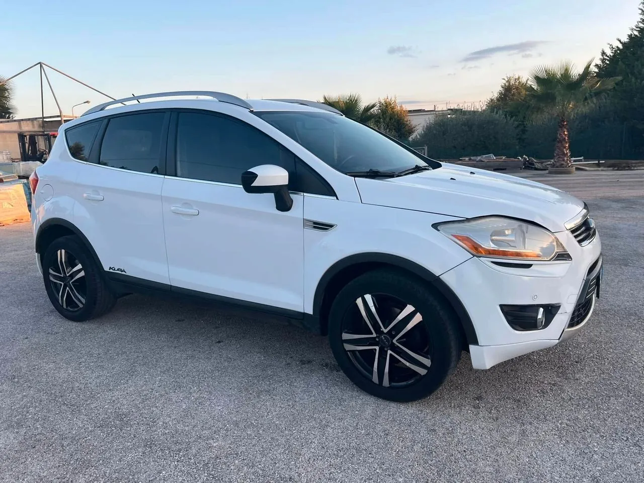 Ford Kuga 2011 photo 4