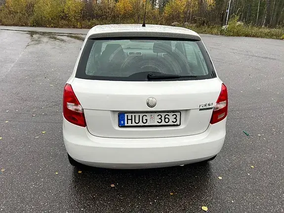 Skoda Fabia 2009 photo 4