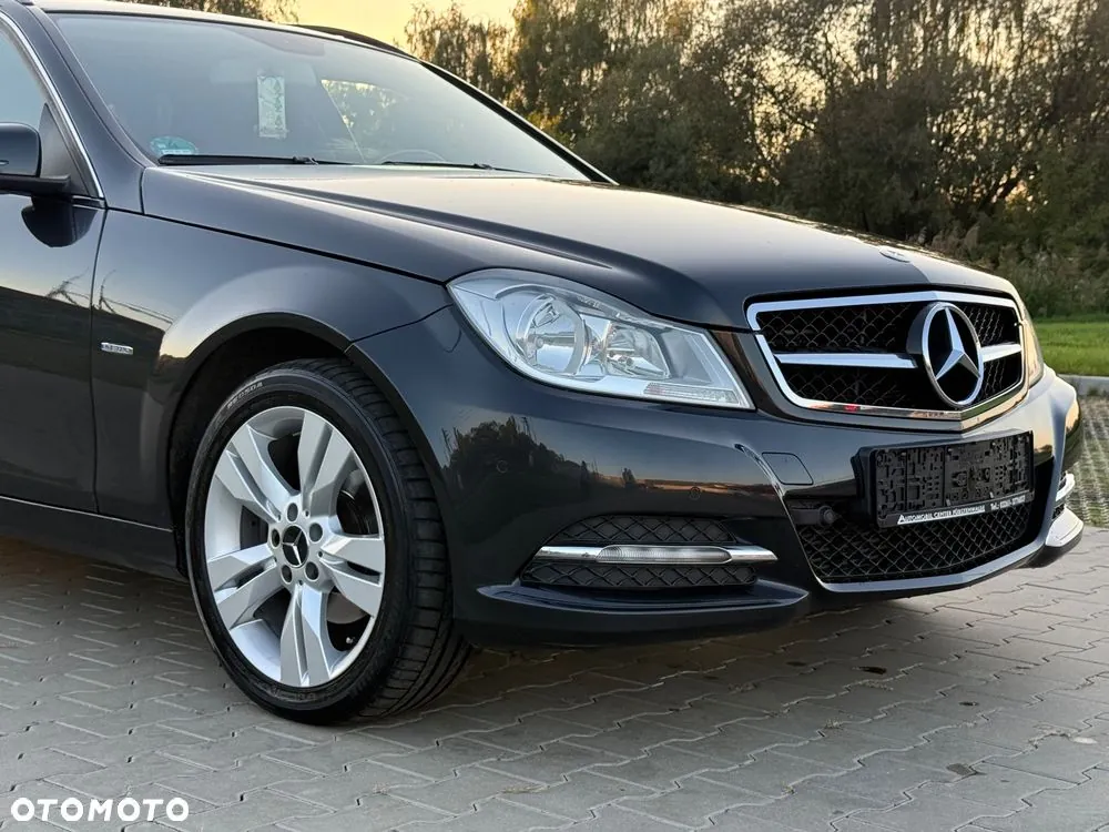 Mercedes-Benz C-Class 2012 photo 5