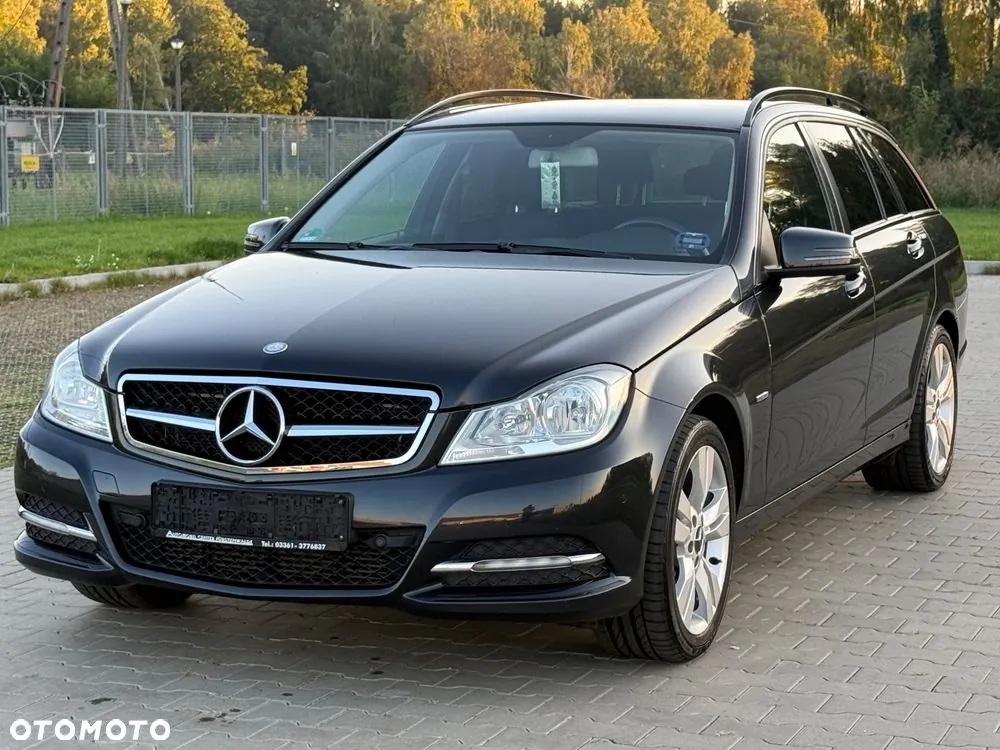 Mercedes-Benz C-Class 2012 photo 3