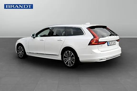 Volvo V90 2025 photo 2