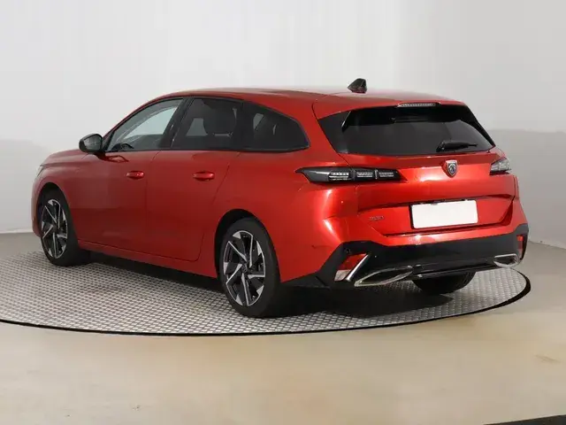 Peugeot 308 2023 photo 3