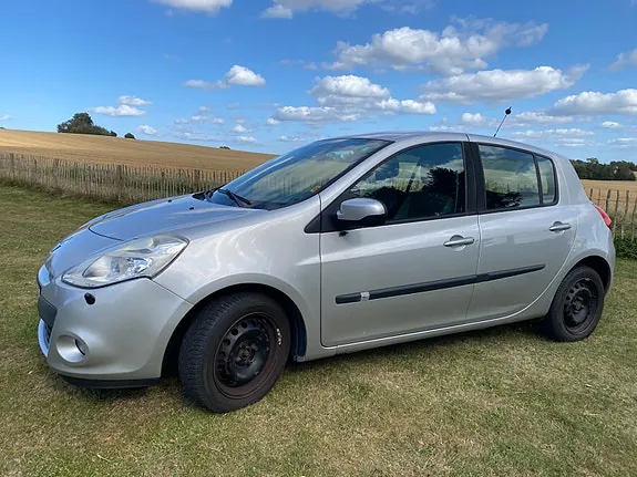 Renault Clio Iii 2010 photo 5
