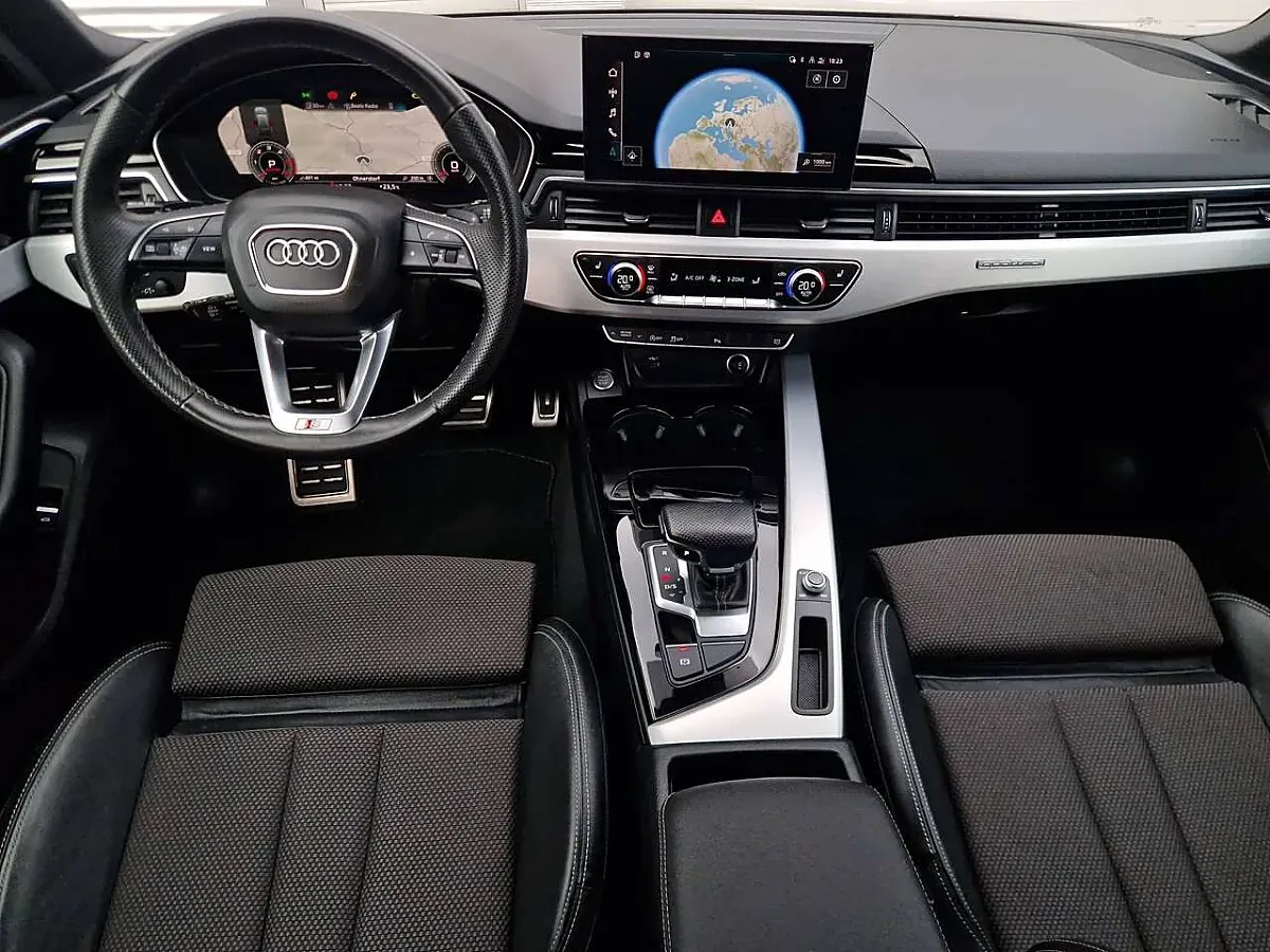 Audi A4 2023 photo 2