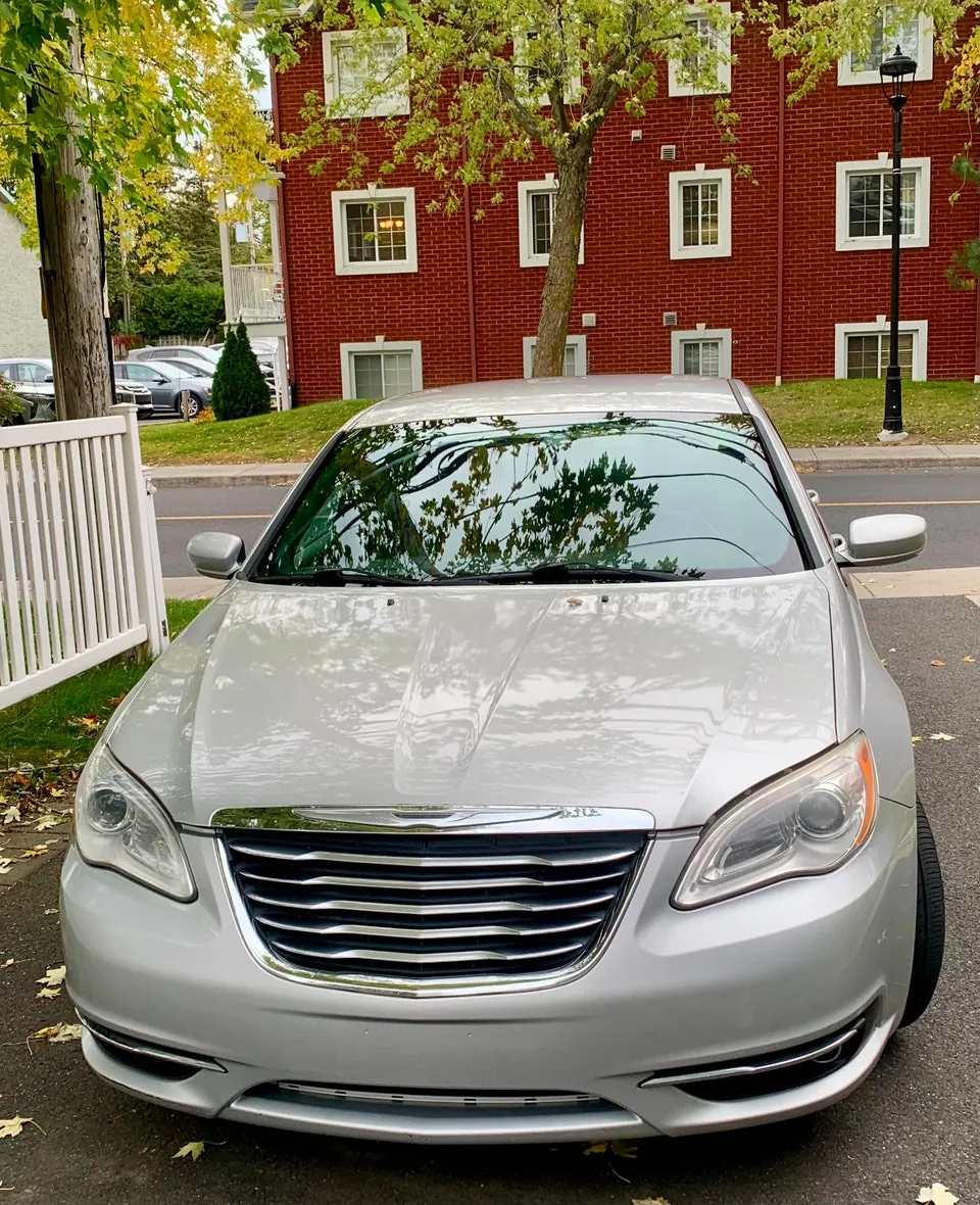 Chrysler 200 2011 photo 5