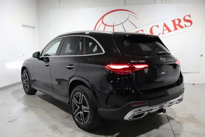 Mercedes-Benz Glc300 2026 photo 4
