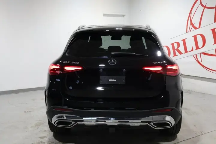 Mercedes-Benz Glc300 2026 photo 5
