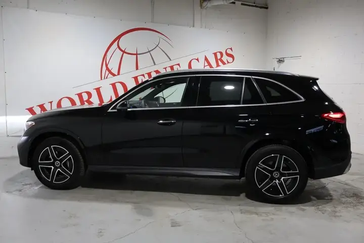 Mercedes-Benz Glc300 2026 photo 3